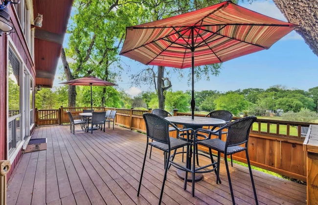 Gettin' Guada Loopy With Hot Tub & Riverfront - Foto 1