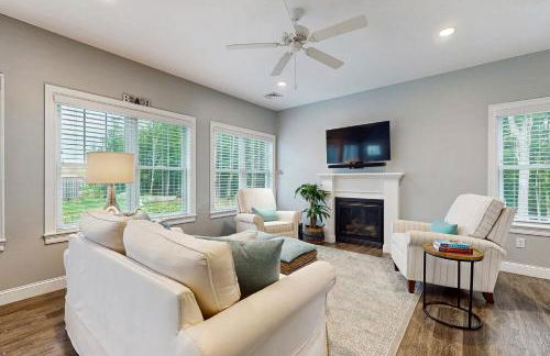 Seaglass Cottage - Photo 22