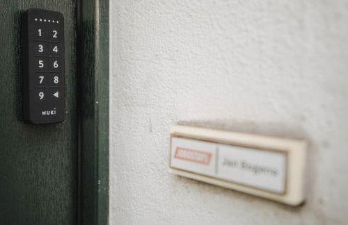 JOBOSTAYS - LINDEN Family Apartment Oldenburg - sehr geräumig 110m2 - Terrasse mit Gartenblick - voll ausgestattete Küche - 2 Bäder - Babybett - 10 Min zu Fuß zum Bahnhof - kostenloses WLAN - Parkplatz - kontaktfreier Check-In - Photo 66