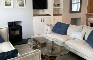 The Little Seahorse - Newly Renovated Cottage 5mins Walk The Beach with Hot Tub - Photo 22