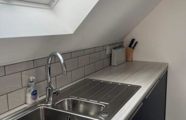 Lochside Loft - Self Catering Apartment for 2 In a great location for Inverness Airport and both Cabot Highlands & Nairn Golf Courses - Foto 11