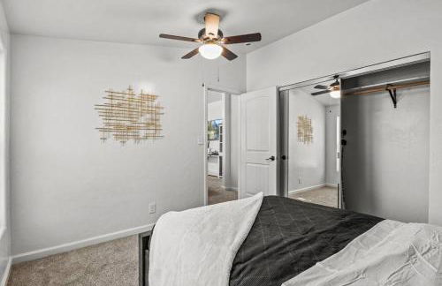 Upscale Retreat near vibrant downtown - Foto 16