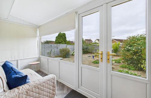 Bijou Abode- bungalow with free private parking - Foto 8