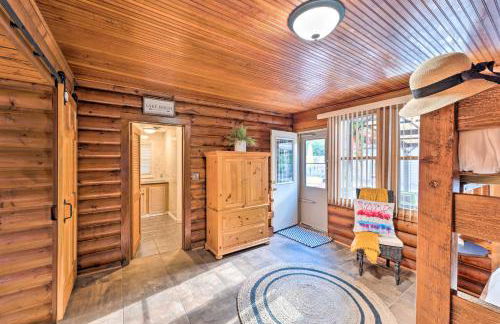 Boat Dock and Backyard Rock River Retreat - Foto 24