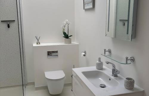 The Retreat - Photo 27