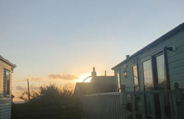 'Sunset Lodge' Peaceful Coastal Retreat with Hot Tub - Photo 16