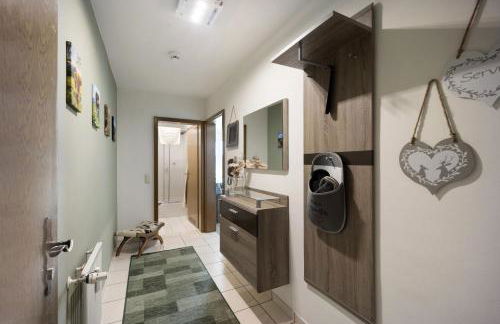 Landliebe mit Seenähe und Innenpool - Foto 13