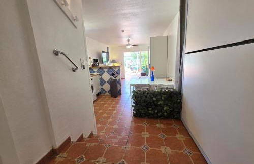 Grand Studio aux Salins - climatisation - terrasse - 90m de la mer - Foto 15