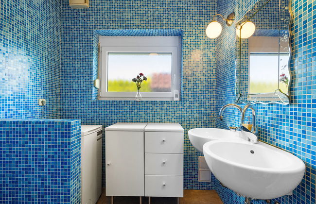 4 bedroom House in Siófok with private pool and garden - Photo 25