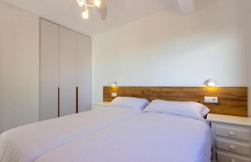 Cozy Apartment In Orihuela With Wifi - Photo 18