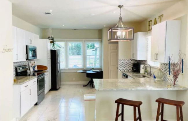 3BR3BA Urban Escape Just Minutes From Downtown - Foto 20