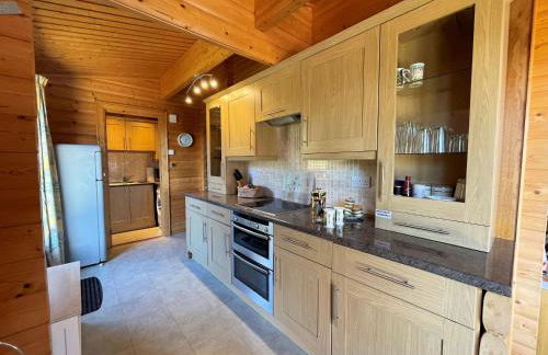 Beautiful Norwegian Lodge in Kippford with Garden - Pass the Keys - Foto 13