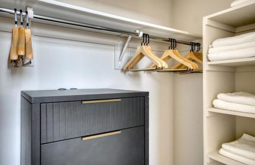 Redwood City 2BR w AC Gym WD nr Caltrain SFO-1110 - Foto 17