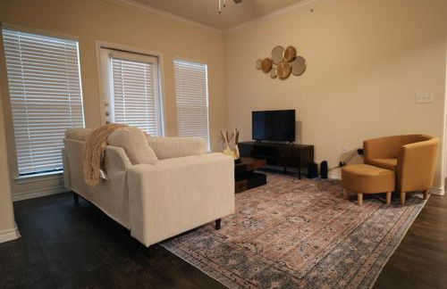 Charming 2 bedroom, 2 bath apartment - Foto 1