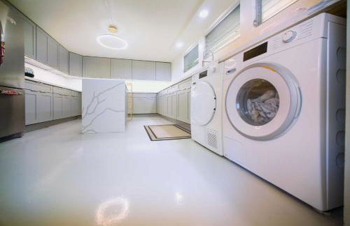 Ocean and Skyline Views Honolulu Retreat - Foto 22