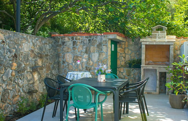 Stone House in Podgora With Sea Views - Photo 26