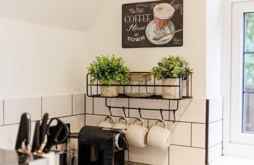 The Coach House - Beautiful and Spacious Outside Decking - Foto 12