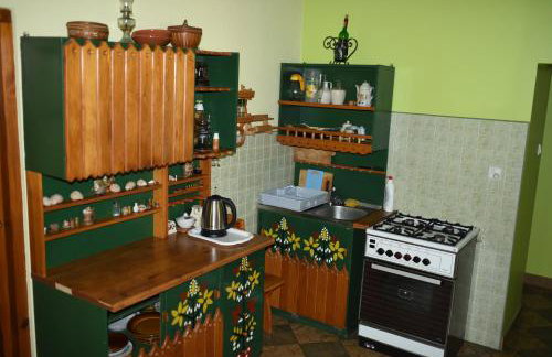 Dwor Trzesniow - Foto 15