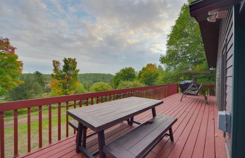 Hermantown Home with Decks, Grill and Hot Tub! - Foto 29