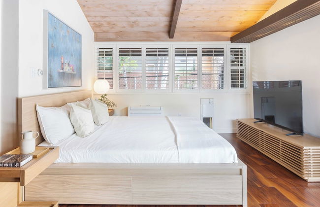 La Jolla Mid-century by Avantstay Private Pool, Outdoor Living + Ocean Views - Photo 25