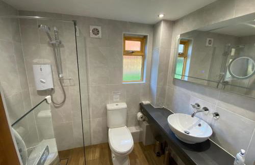 Nettlebed Farm Holiday Lets Barn3 - Photo 10