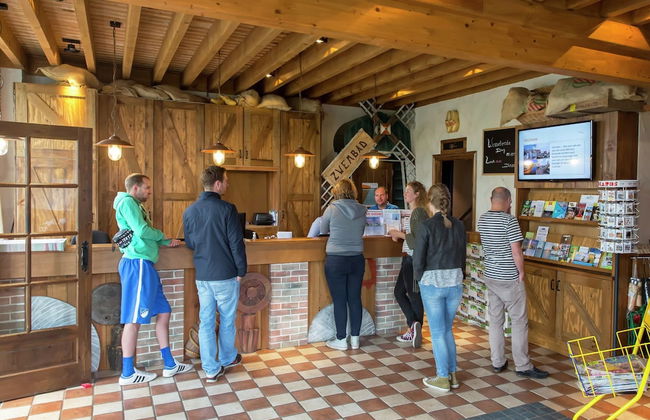 Family Getaway w/ Garden - Photo 2