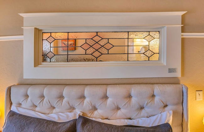 Redtail Suites ~ Entire Home ~ Sleeps 12 ~ Tesla Station - Foto 14