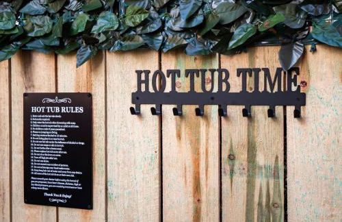 Cleveland Escape - Hot Tub - Karaoke Machine - Sleeps 12 - Foto 18