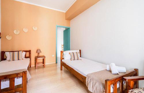 Spacious 5-Person Apartment by Alecos Studios - Foto 6