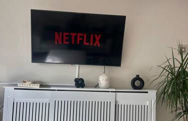 Brand New 2 Bed House - Sleeps 4 - Free Parking - Near HS2 & Drayton Manor - Photo 21