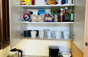 Spacious,2Queen beds, free parking, pool&gym and central location - Foto 17