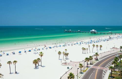 Home With Heated Pool Near Beaches - Foto 43