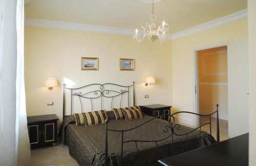 Comfortable villa lower level in Montelabbate with private pool - Photo 13