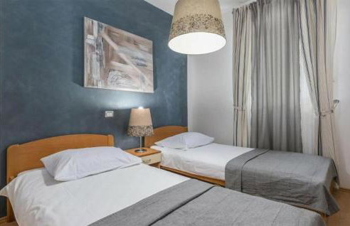 Amazing Home In Koromacno-Brovinje - Foto 10