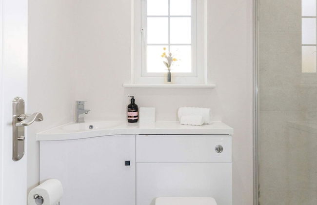 Beautiful 4-bed Close to South Downs Goodwood - Foto 27