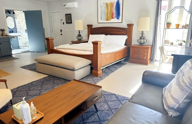 Bright Trendy Studio 9min to Asia District - Photo 11