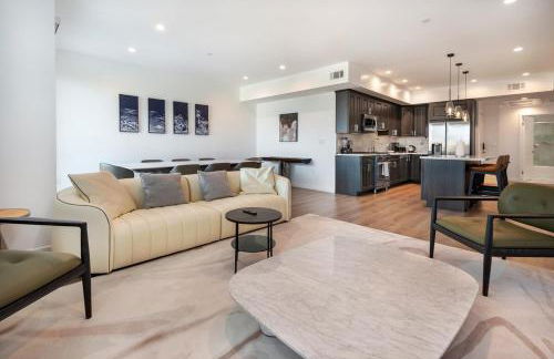 Modern and Chic 2BR Gem with Luxe Finishes, Parking - Foto 7