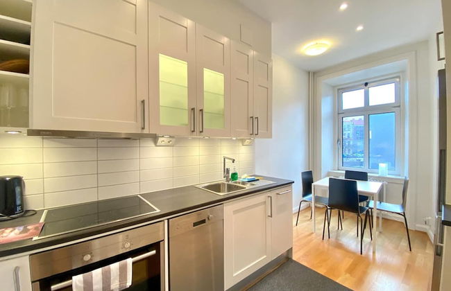 Luxury Apartment in City Centre - Photo 1