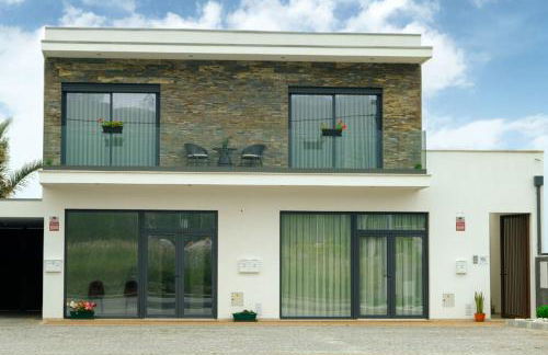 Avenida House a 700 metros da praia - Foto 1