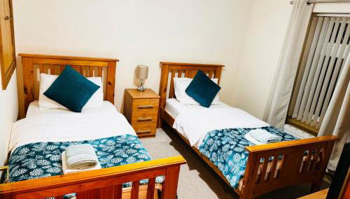 Gethin Lodge cosy Holiday cottage Near BPW with secure double garage with cctv sleeps up to 6 guests - Foto 5