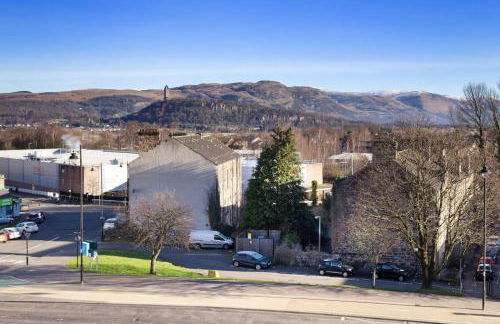 Elegant 3 Bed Apartment in Stirling Near Free Parking and Hill Views - Foto 45