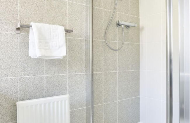 Campbell Park by ShortstayMK - Photo 26