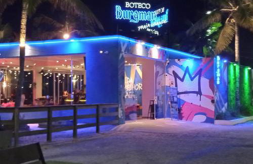 Apto Com Sacada e Ar Condicionado a 2 minutos da Praia - Foto 30