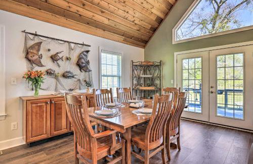 Lakefront Eatonton Home Boat Dock and Fire Pit - Foto 9