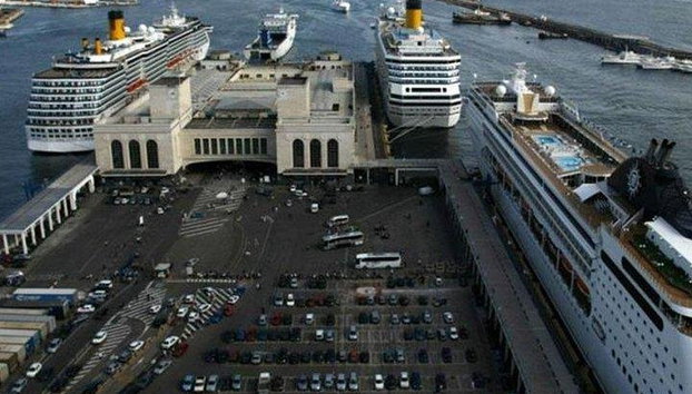 Transfer do aeroporto de Nápoles com minivan - Foto 4