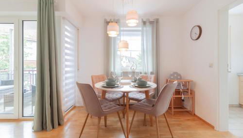 nJoy! Federsee Getaway - Therme & Balkon - Foto 3