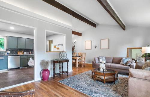 Large Remodeled 4 Bed 3 Bath Secluded With Hot Tub - Foto 11