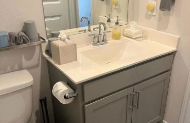 New 4BR Walk to Community Pool & Playground - Foto 15