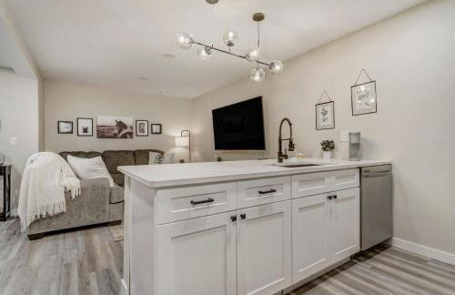 Lower Stone Lodge - Hot Tub - Game Room - Lower Unit - Foto 9