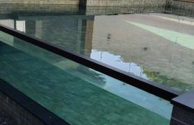 Apartamento nos Milionários ao lado do mar sem atravessar pista - Foto 7